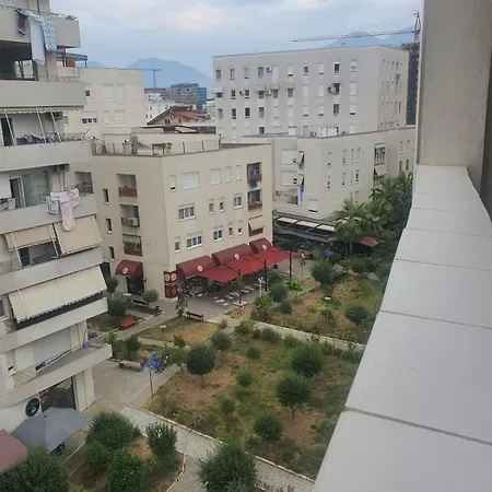 Apartment Magnet Garden